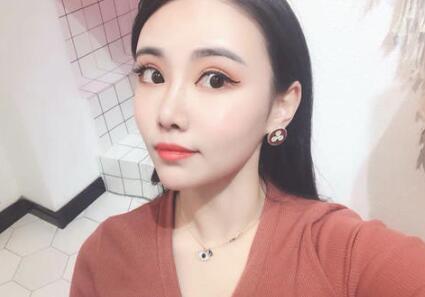 膨体隆鼻假体晃动是做失败了吗？