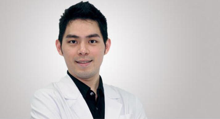 让自己拥有性感的唇型，而目前口碑比较好的医生就是洪欣瑜医生